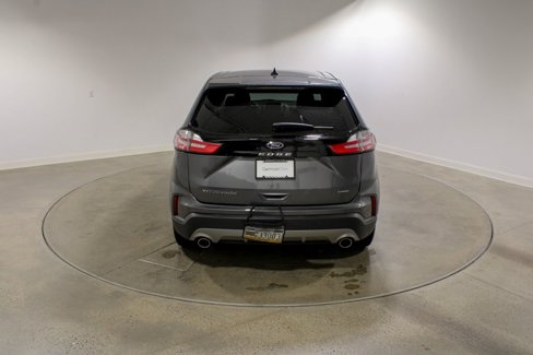 Used 2024 Ford Edge Titanium image 4