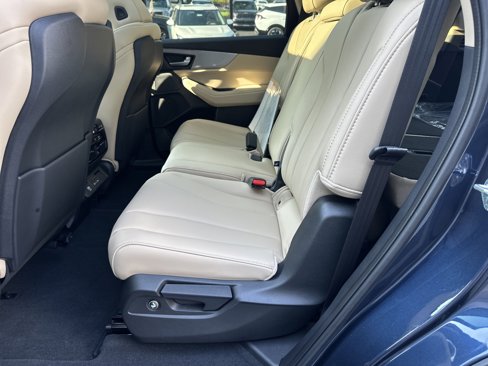 New 2025 Acura MDX SH-AWD image 13