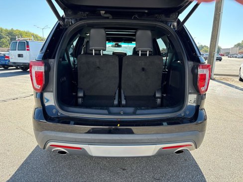 Used 2016 Ford Explorer Limited w/ Equipment Group 301A image 5