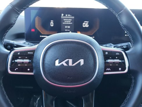 Used 2024 Kia Sorento S image 18