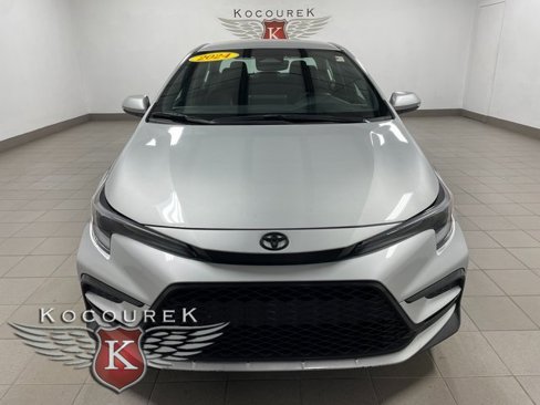 Used 2024 Toyota Corolla SE image 2
