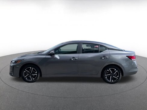 Used 2024 Nissan Sentra SV image 9