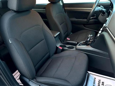 Used 2020 Hyundai Elantra Value Edition image 15
