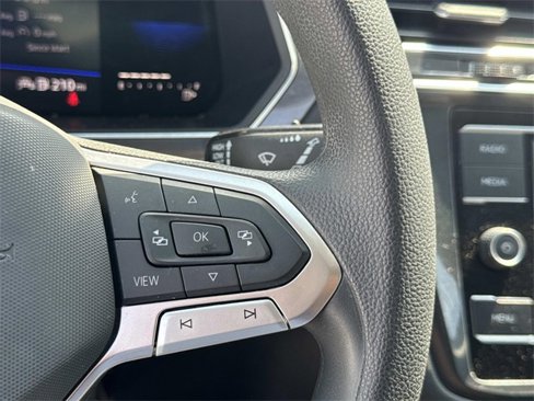 Certified 2022 Volkswagen Tiguan S image 19