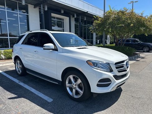 Certified 2017 Mercedes-Benz GLE 350 4MATIC image 9
