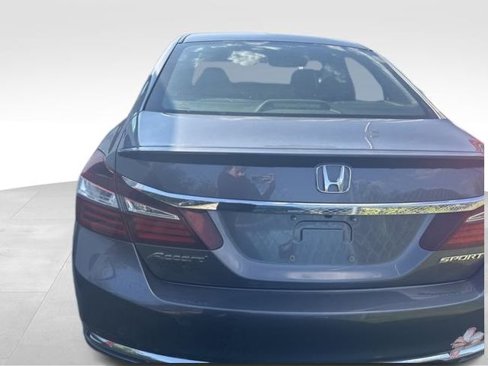 Used 2016 Honda Accord Sport image 4