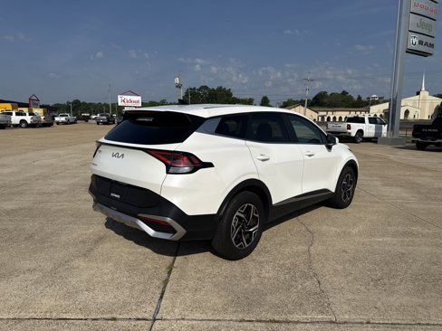 Used 2023 Kia Sportage LX image 7