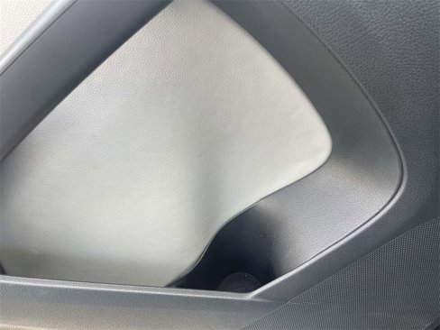 Used 2017 Volkswagen Tiguan Limited image 14