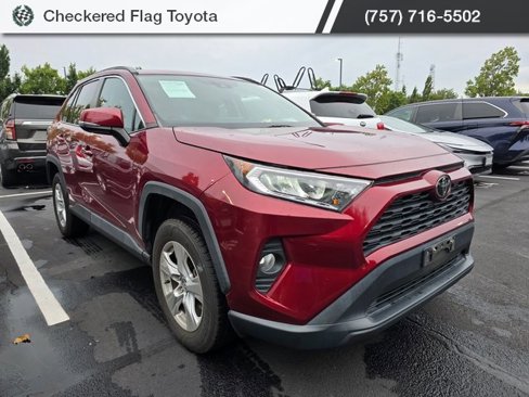 Used 2020 Toyota RAV4 XLE image 3
