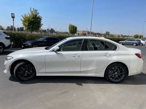 Used 2025 BMW 330i Sedan image 3
