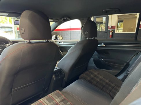 Used 2015 Volkswagen GTI S image 20