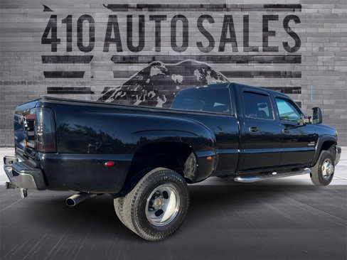 Used 2004 Chevrolet Silverado 3500 LT w/ Heavy-Duty Power Package image 3