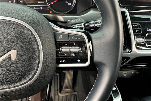 Used 2022 Kia Sorento SX image 12