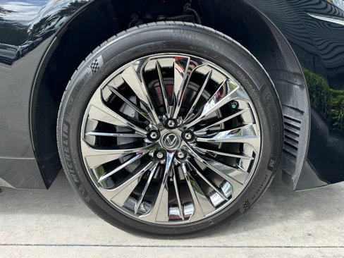 Used 2018 Lexus LS 500 image 36