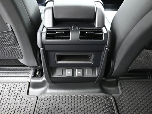 Used 2024 Land Rover Defender 110 S image 24