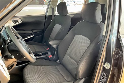 Used 2020 Kia Soul LX image 8