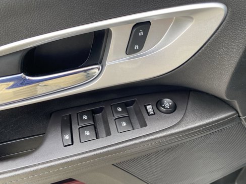 Used 2016 Chevrolet Equinox LTZ w/ Enhanced Convenience Package image 19