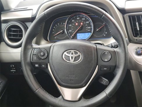 Used 2015 Toyota RAV4 Limited image 27