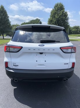Used 2022 Ford Escape SE w/ SE Sport Appearance Package image 2