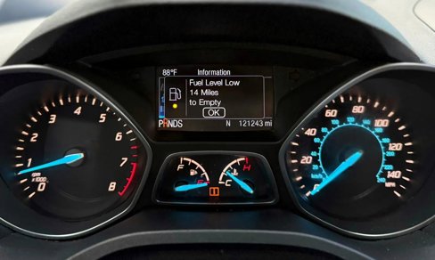 Used 2016 Ford Escape SE w/ SE Chrome Package image 17
