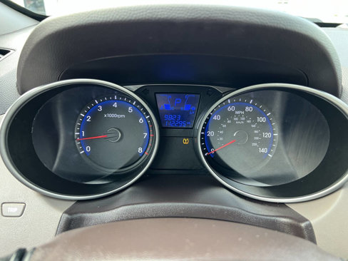 Used 2010 Hyundai Tucson Limited image 37