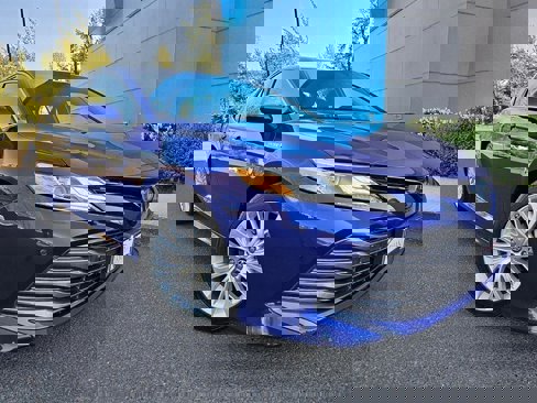 Used 2018 Toyota Camry XLE image 1