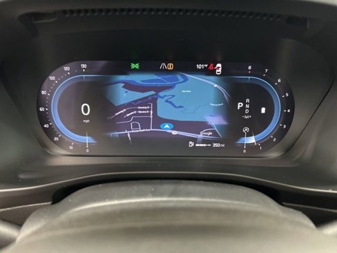 New 2025 Volvo XC40 B5 Core w/ Protection Package Premier image 8