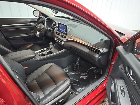 Used 2019 Nissan Altima 2.5 Platinum image 16