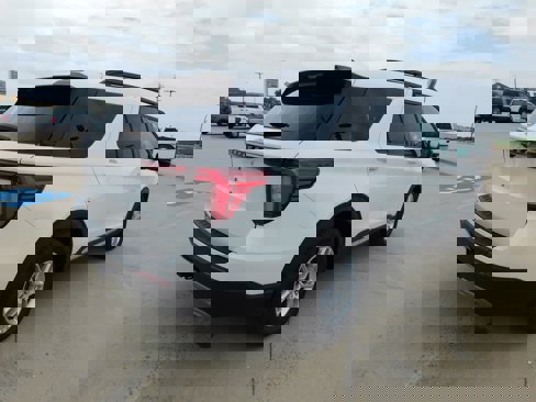 New 2025 Ford Explorer Active image 27