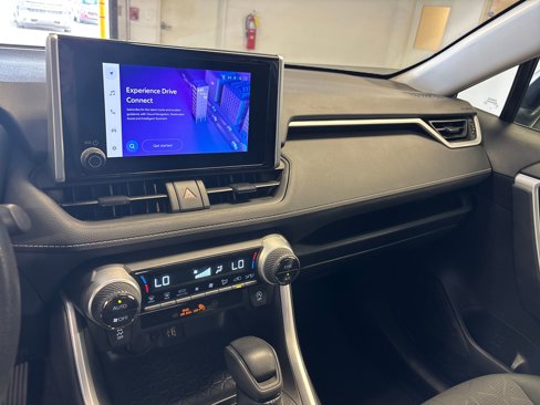 Used 2024 Toyota RAV4 XLE image 28