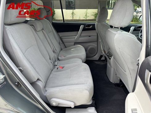 Used 2013 Toyota Highlander Plus image 18