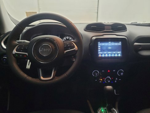 Used 2020 Jeep Renegade Latitude image 22