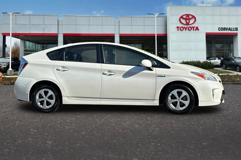 Used 2015 Toyota Prius Three image 3
