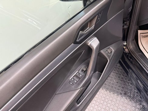 Used 2022 Volkswagen Jetta SE image 21