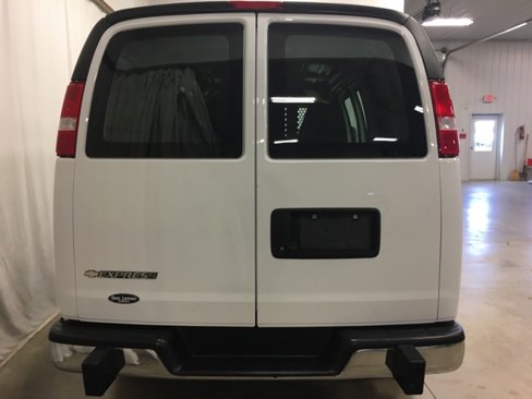 Used 2023 Chevrolet Express 2500 w/ Driver Convenience Package image 5
