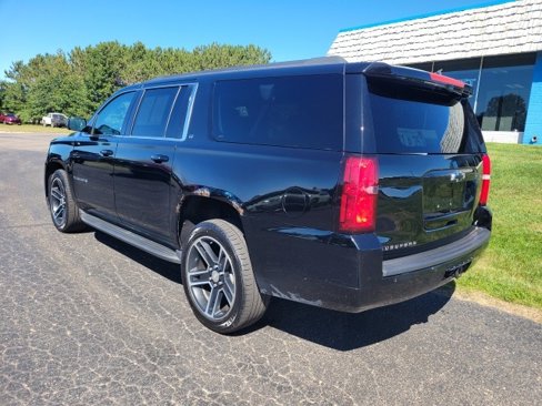 Used 2016 Chevrolet Suburban LT image 11