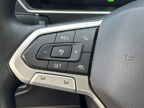 Used 2022 Volkswagen Tiguan SE image 15