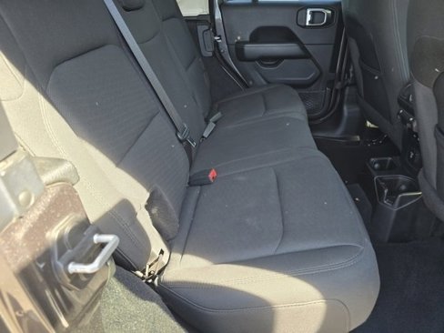 Used 2019 Jeep Wrangler Unlimited Sahara image 31