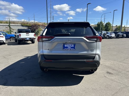 Used 2020 Toyota RAV4 XLE image 5