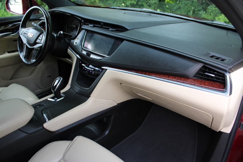Used 2018 Cadillac XT5 Luxury w/ Driver Awareness Package image 44