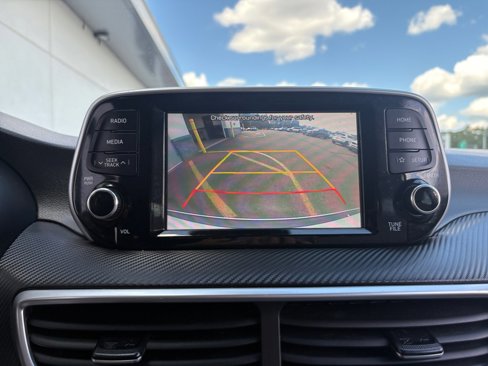 Used 2020 Hyundai Tucson SE image 18