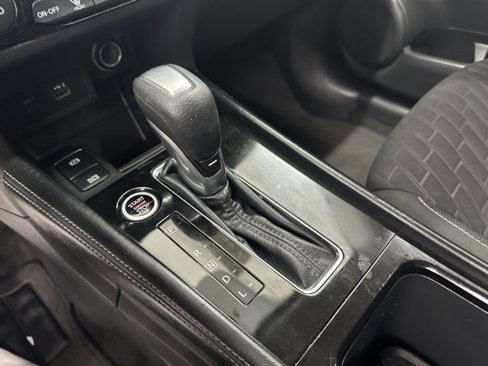 Used 2021 Nissan Kicks SV image 23