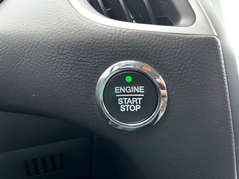 Used 2023 Ford Edge SEL image 25