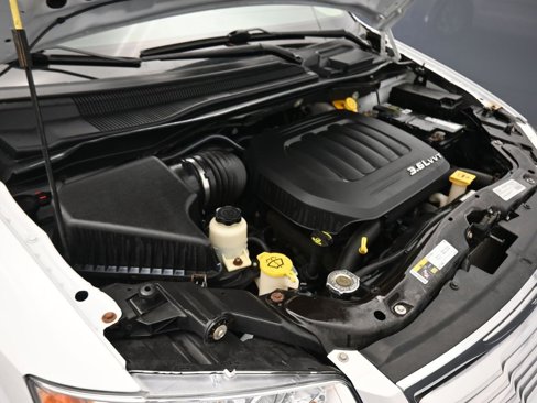 Used 2015 Chrysler Town & Country Touring-L w/ Driver Convenience Group image 66
