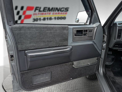 Used 1989 Chevrolet S10 Pickup 4WD image 10