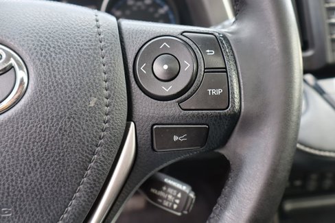 Used 2018 Toyota RAV4 XLE image 14