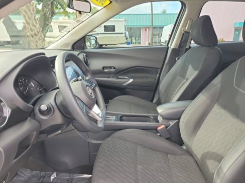 Used 2023 Nissan Kicks SV image 17