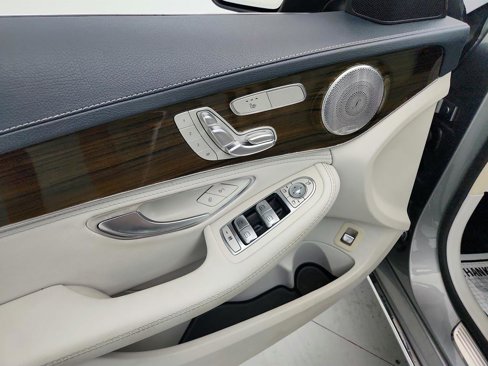 Used 2015 Mercedes-Benz C 300 4MATIC Sedan image 23