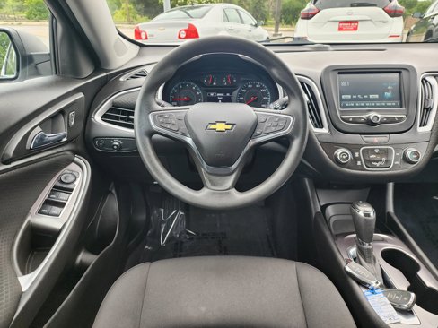 Used 2018 Chevrolet Malibu LS image 9