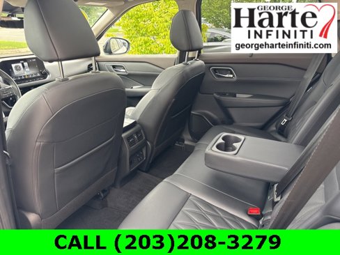 Used 2023 Nissan Rogue Platinum w/ Platinum Premium Package image 13